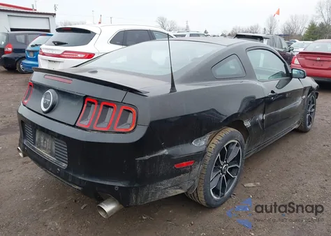2013 Ford Mustang Gt Premium z USA, uszkodzony, nr VIN 1ZVBP8CF5D5249337